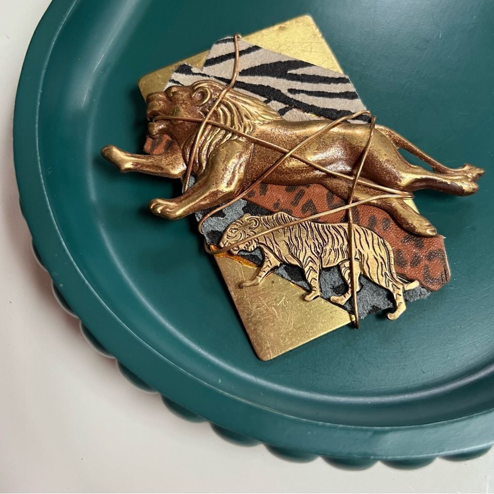 Extra Large Vintage 80s Mixed Media Metal Tiger Leopard Print Safari Brooch